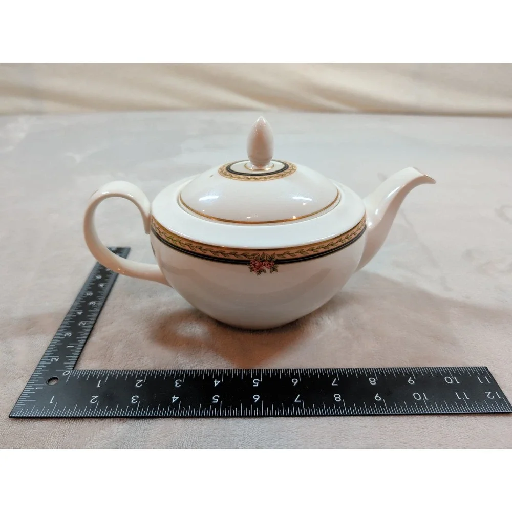 Royal Doulton‎ Lauren New Romance Collection Teapot Creamer and Bowl Set TC 1249